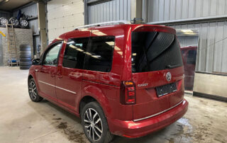 Achterramen van VW Caddy tinten